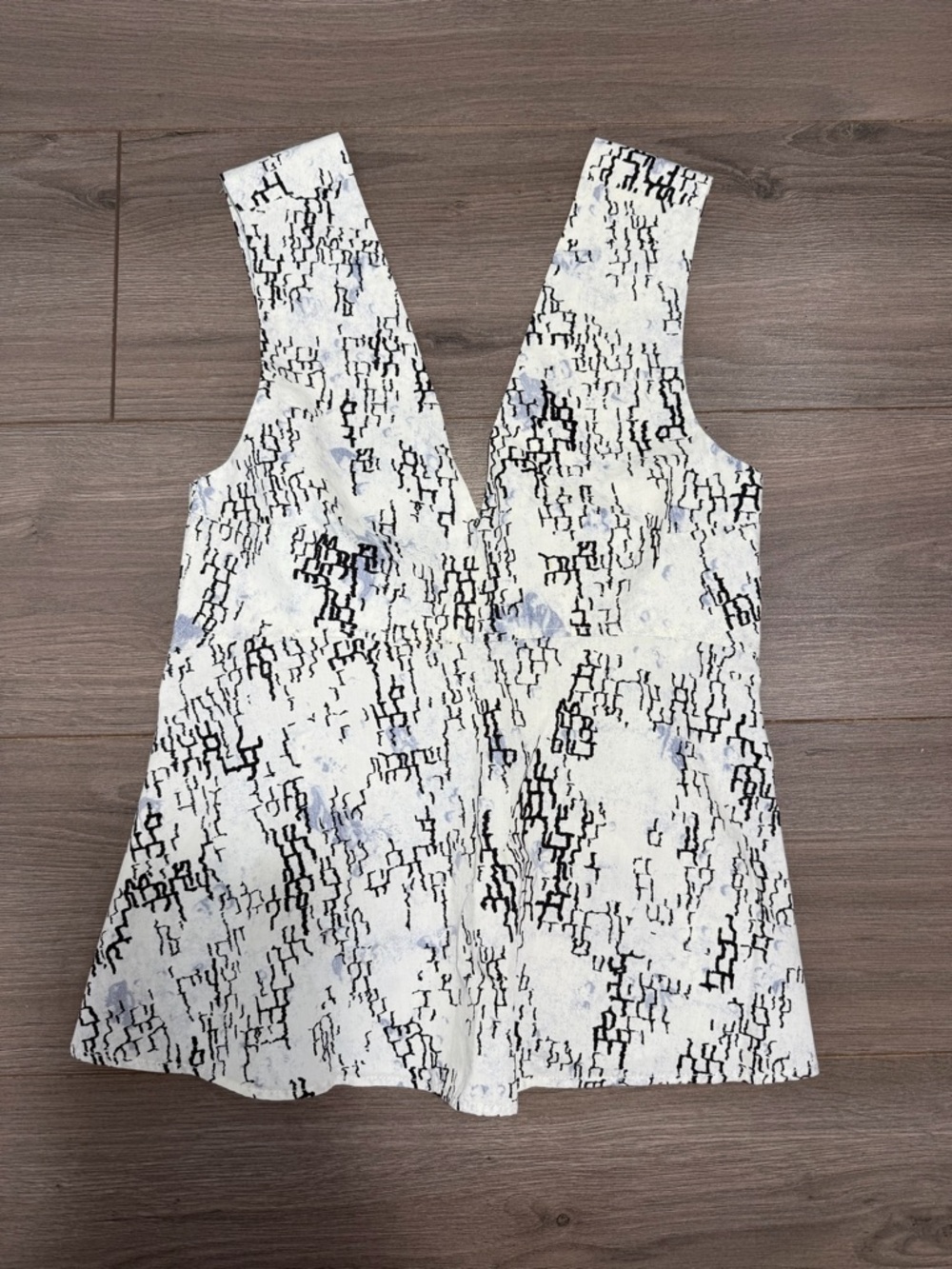 COS sleeveless top with a blue and black abstract geometric pattern - Picture 6 of 14